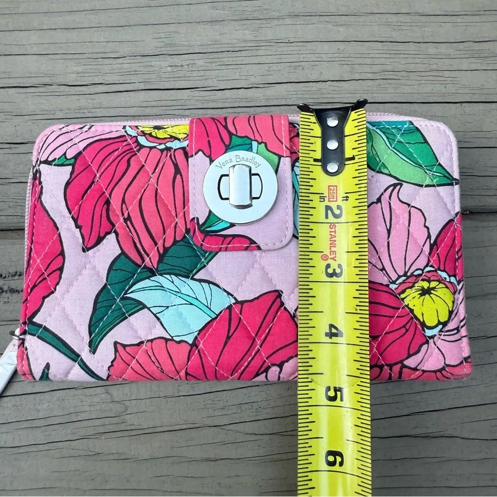 NWT Vera Bradley Vintage Floral Iconic RFID Turnlock Cotton Wallet